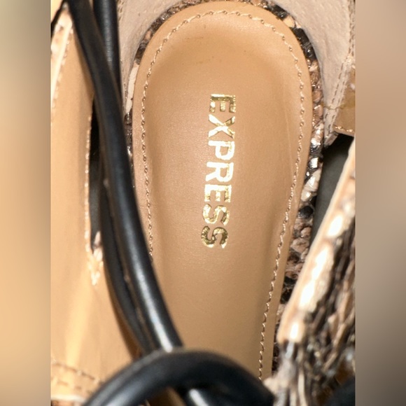 EXPRESS Snakeskin Pattern Lace up Block Heels - Picture 6 of 7